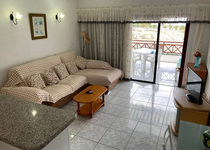Victoria Court 2, Cristianos * Guincho (Tenerife)